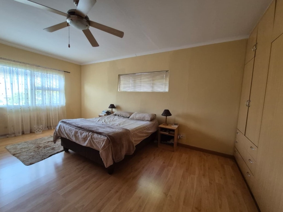4 Bedroom Property for Sale in Langerug Western Cape